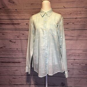 GAP Women’s Boyfriend Fit Blouse Size Large | Light Blue Dragonfly Print